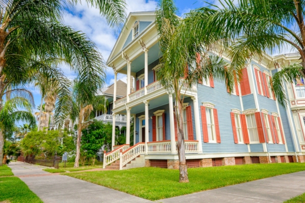 multi-story home depicting insulation